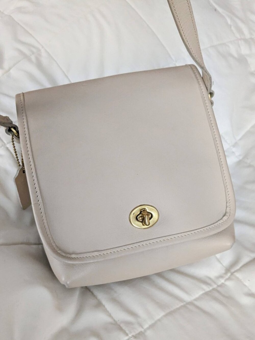 Vintage Coach Companion Flap Turnlock Bag 9076 in Bone Cream 1990s MADE IN USA